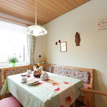 Am Schloss Apartment Saubersrieth